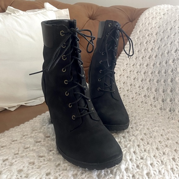 𝑻𝒊𝒎𝒃𝒆𝒓𝒍𝒂𝒏𝒅 𝑩𝒍𝒂𝒄𝒌 𝑳𝒆𝒂𝒕𝒉𝒆𝒓 𝑩𝒐𝒐𝒕𝒔 - Picture 2 of 11